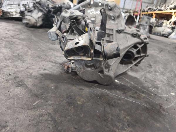 BOITE DE VITESSE MANUEL TOYOTA 1.0 ESSENCE - Vue 4